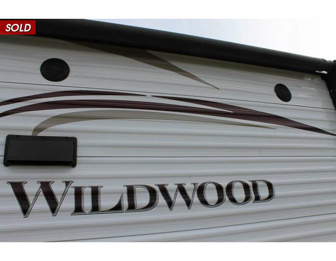 2014 Wildwood 27RLSS Travel Trailer at Big Adventure RV STOCK# FR14001 Photo 9