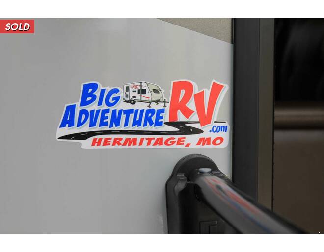 2019 Keystone Avalanche 385BG Fifth Wheel at Big Adventure RV STOCK# AV19275 Photo 12