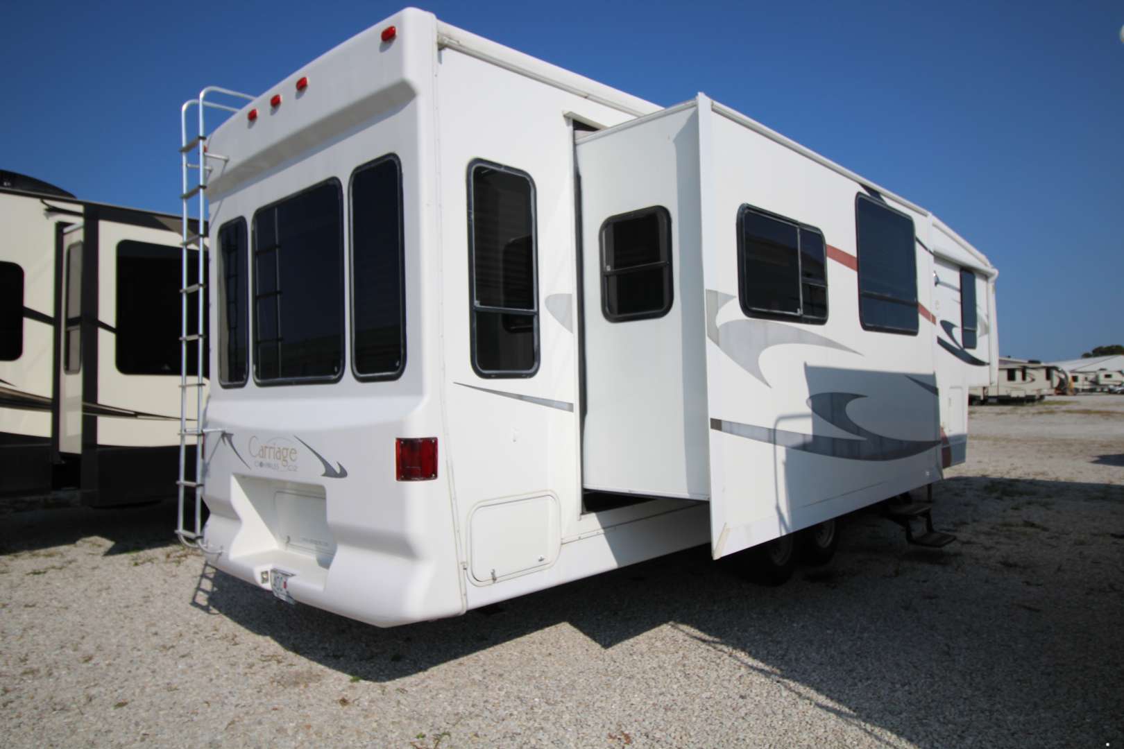2006 Carriage Cameo LXI 35FD3 #CC06007 | Big Adventure RV in Hermitage 2006 Carriage Cameo Lxi 5th Wheel
