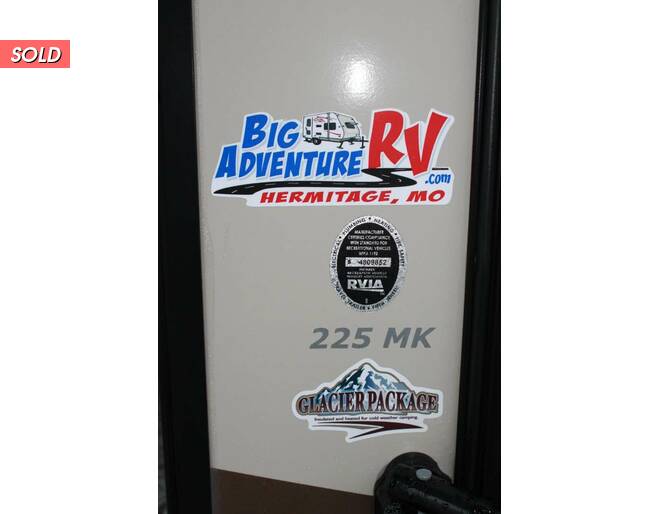 2018 Keystone Laredo 225MK Travel Trailer at Big Adventure RV STOCK# LA18196 Photo 3